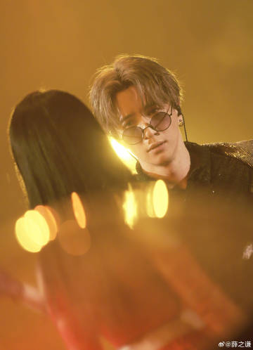 深圳两天～ 谢谢你们的赶来  我要离开啦…  下巡再相见 念～ ​​​